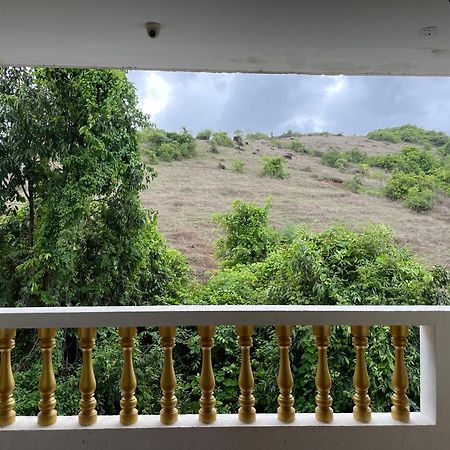 Sparv Aulakhs Resort Mandrem Buitenkant foto