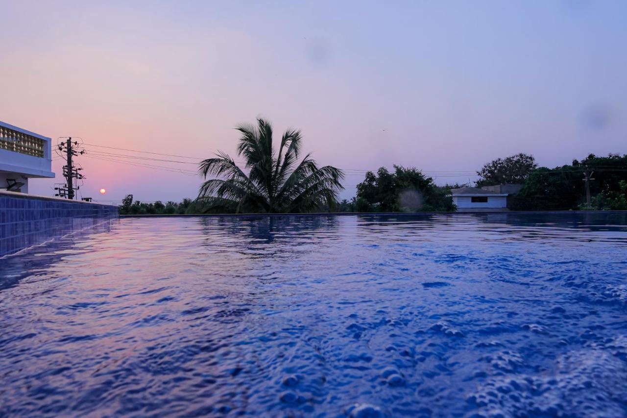 Sparv Aulakhs Resort Mandrem Buitenkant foto