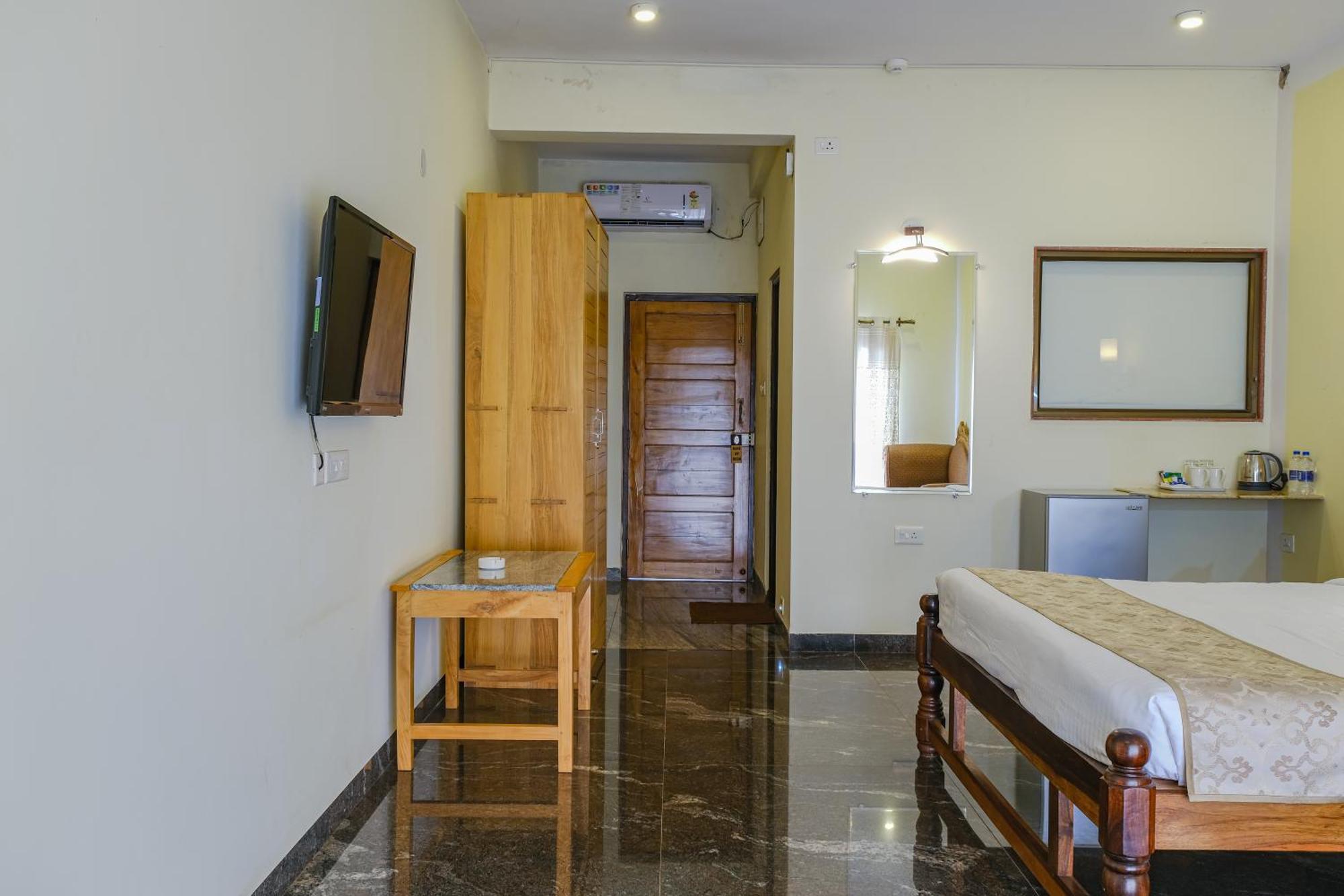 Sparv Aulakhs Resort Mandrem Buitenkant foto