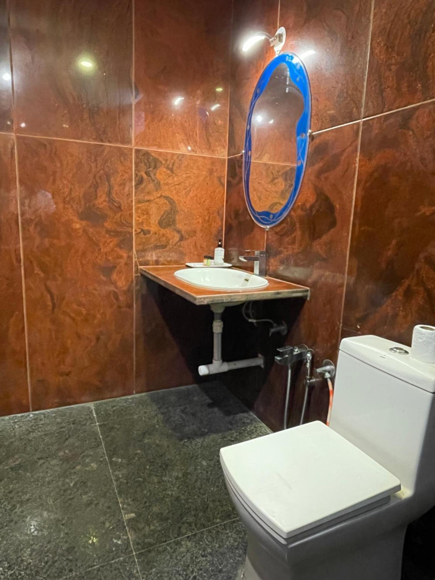 Sparv Aulakhs Resort Mandrem Buitenkant foto